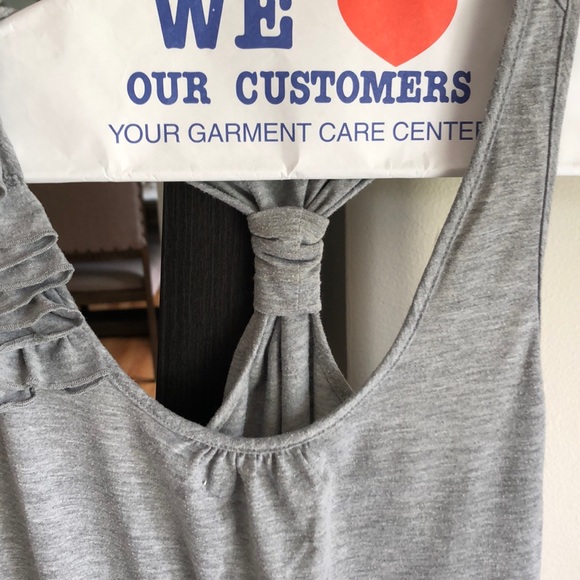 gray tank! - Picture 3 of 4